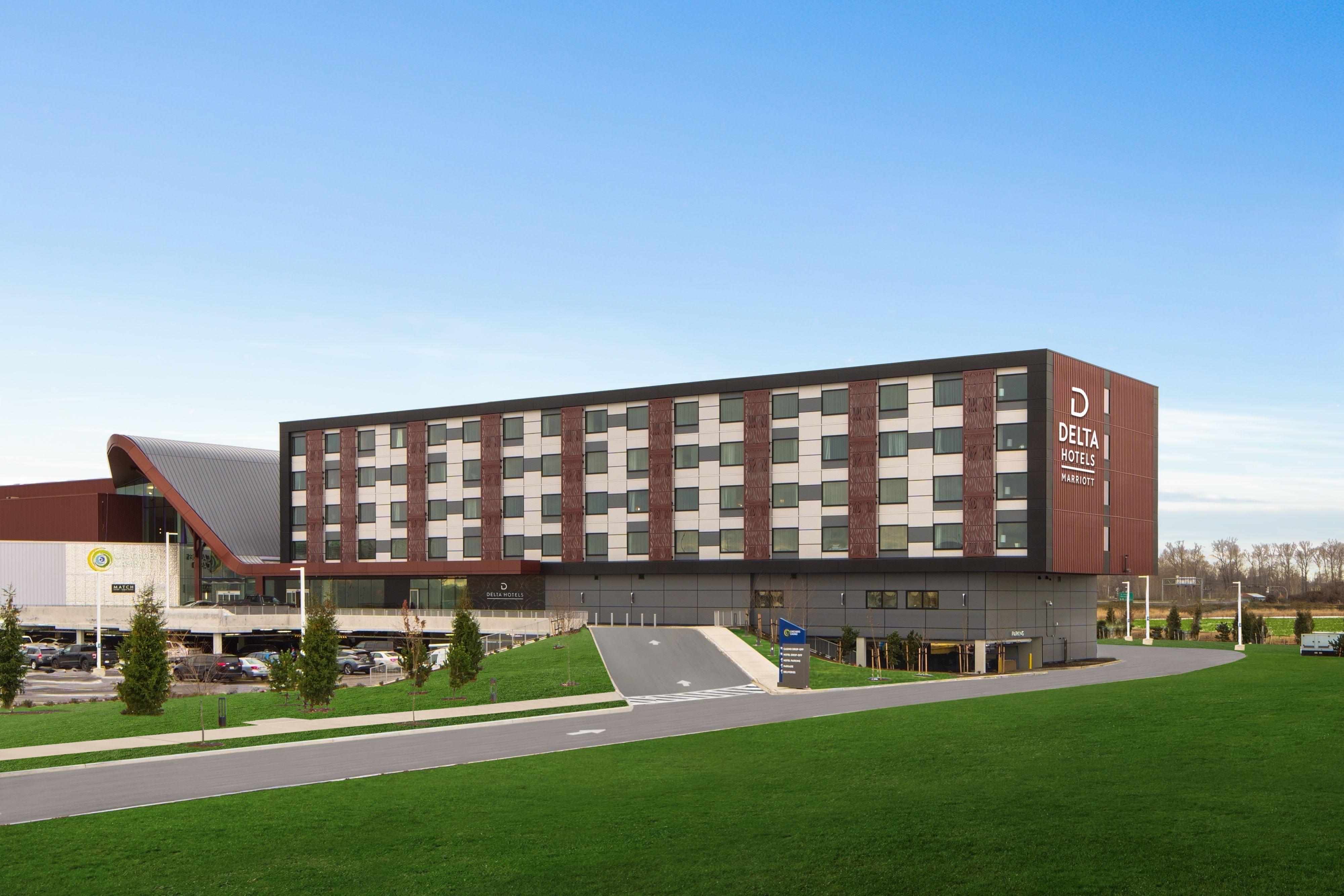 Delta Hotels By Marriott Vancouver Дельта Экстерьер фото
